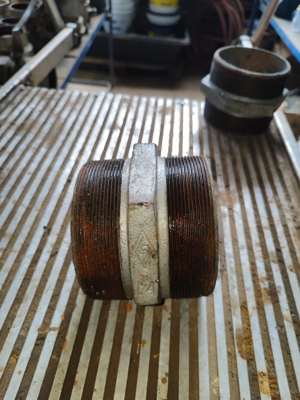 NIPLE SEXTAVADO FERRO GALVANIZADO 4"
