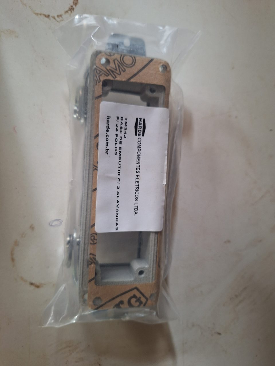 BASE DE EMBUTIR CONECTOR MULTIPOLAR 24 POLOS 2 ALAVANCAS