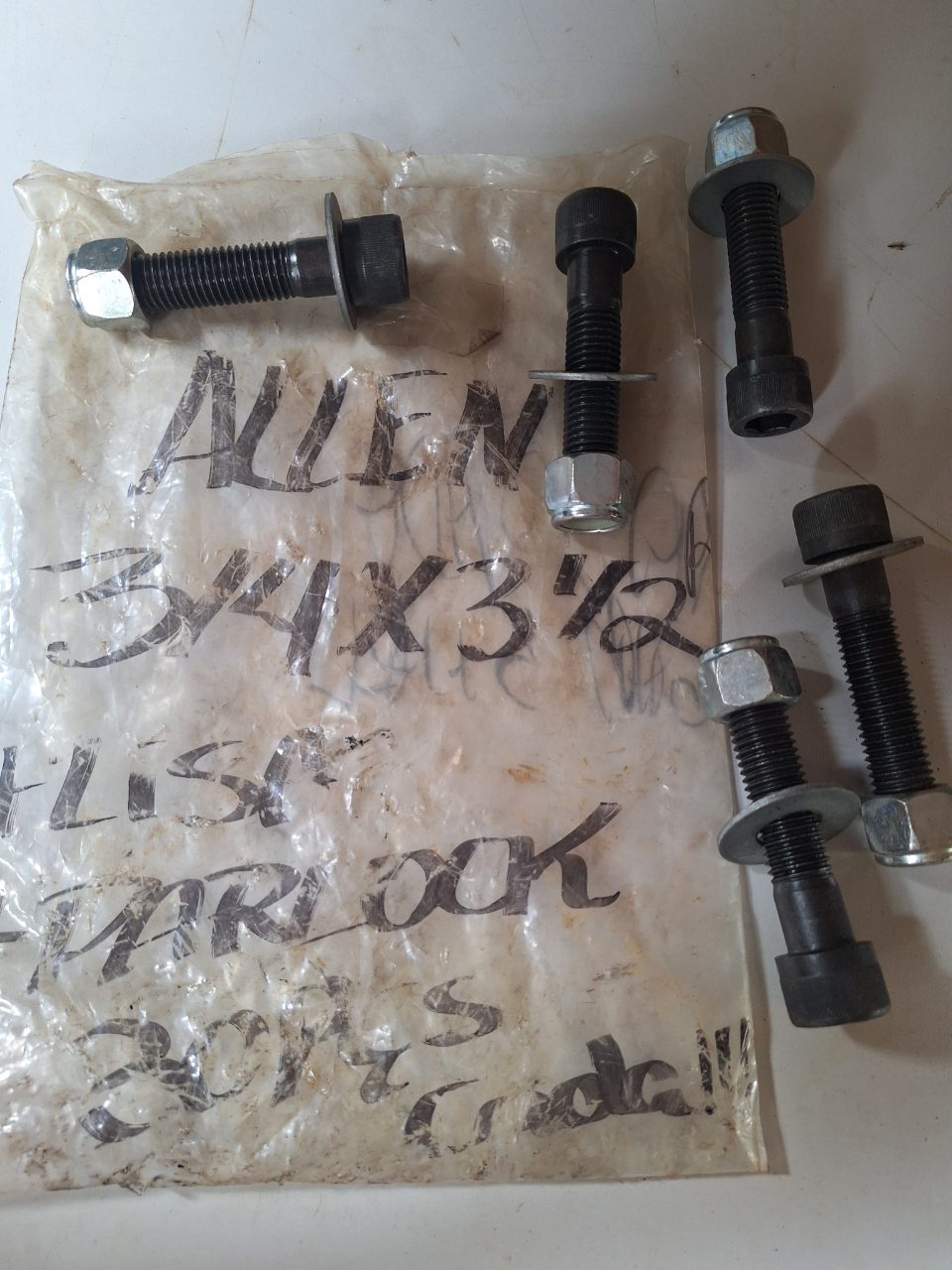 PARAFUSO ALLEN CABEÇA CILÍNDRICA 3/4" X 3.1/2"